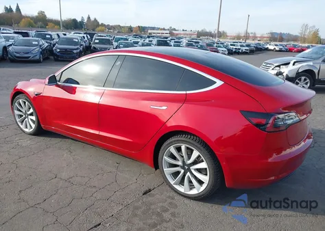 2018 Tesla Model 3 Long Range/Performance z USA, uszkodzony, nr VIN 5YJ3E1EB0JF091613